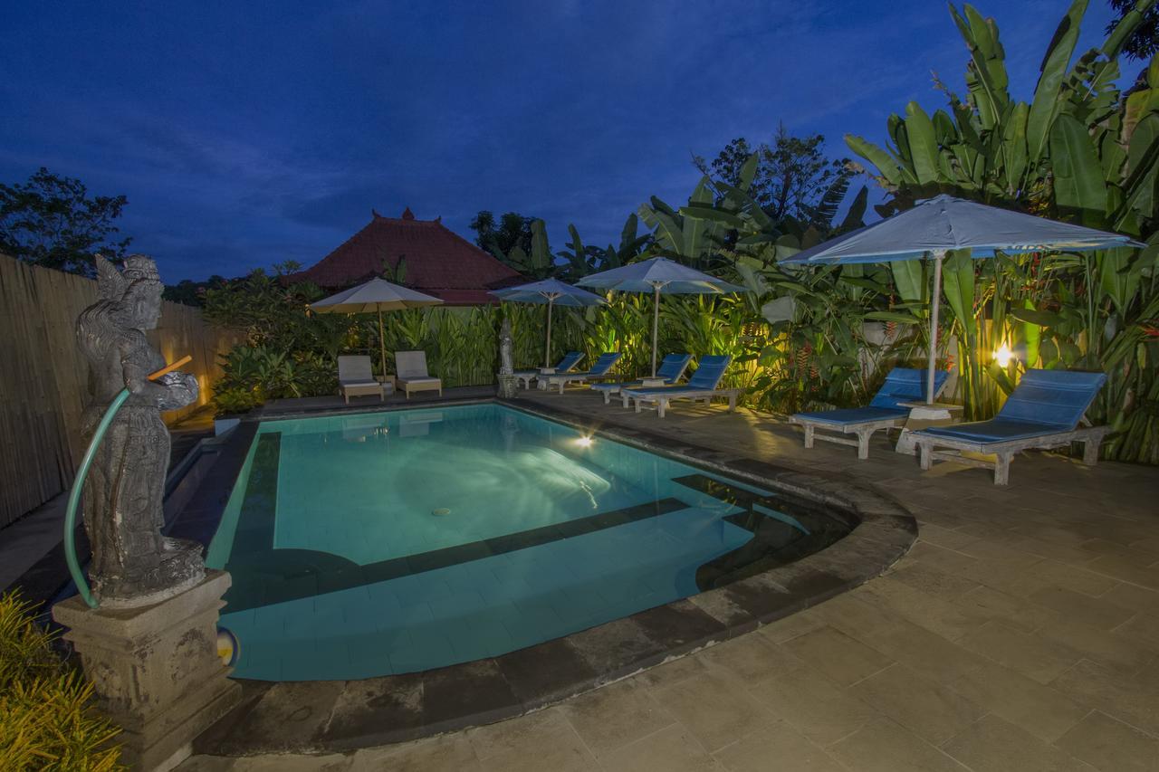 Amora Hut's Hotel Nusa Lembongan  Bagian luar foto